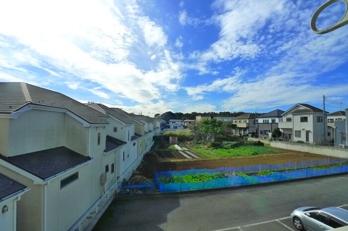 物件内観写真22　(室内からの展望)