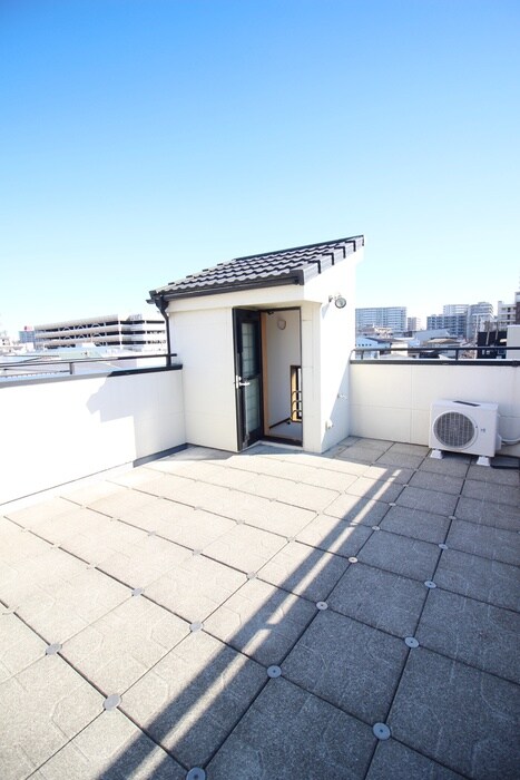 物件内観写真6　(ベランダ・バルコニー)