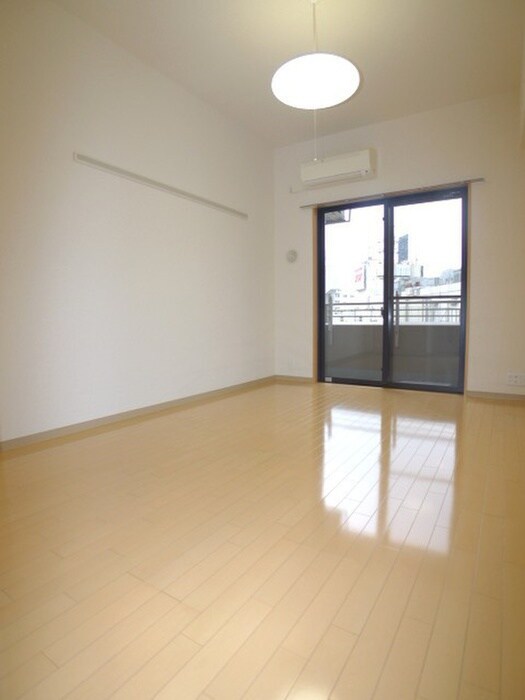 物件内観写真14　(室内からの展望)