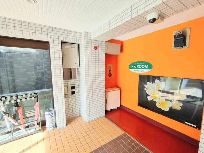 物件外観写真3　(エントランス部分)