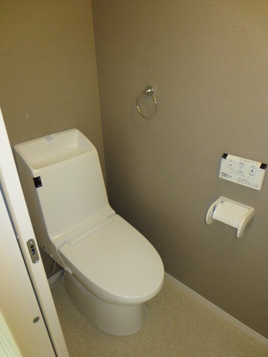 物件内観写真13　(トイレ)