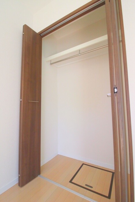 物件内観写真9　(収納)