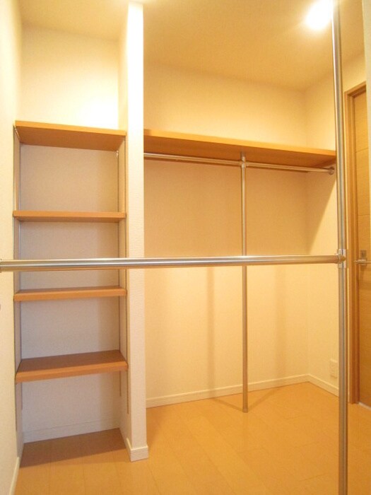 物件内観写真10　(収納)