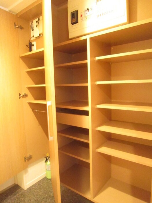 物件内観写真16　(靴箱)