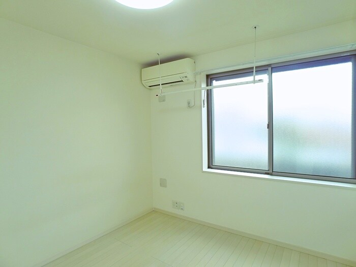 物件内観写真6　(居室)