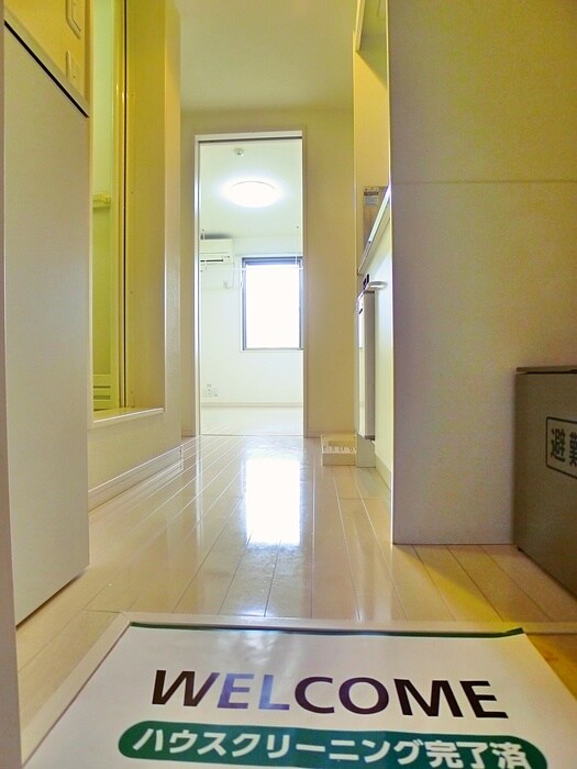 物件内観写真9　(玄関)