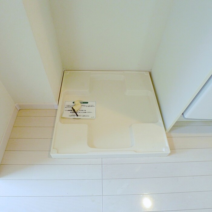 物件内観写真13　(洗濯機置場)