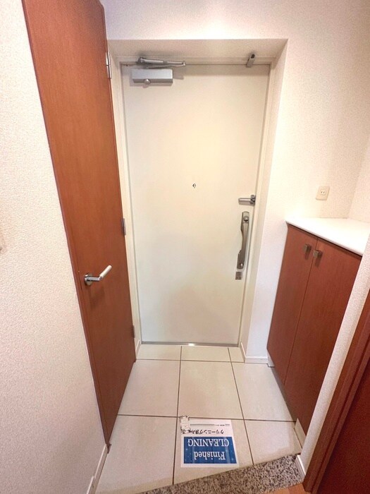 物件内観写真19　(玄関)