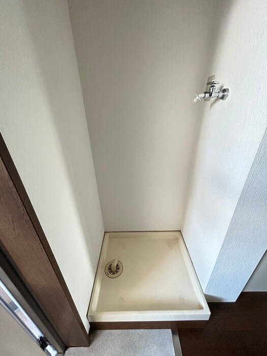 物件内観写真14　(洗濯機置場)