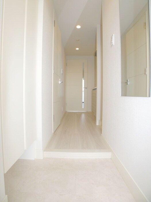 物件内観写真17　(玄関)