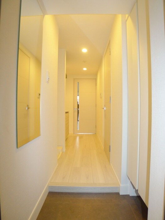 物件内観写真17　(玄関)