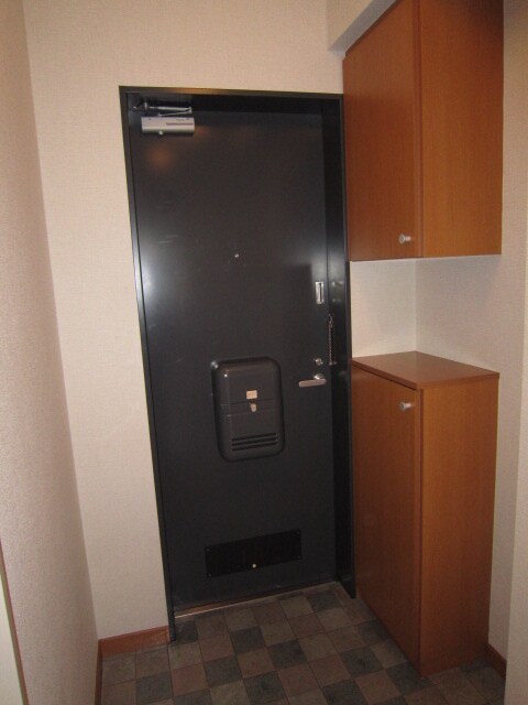 物件内観写真15　(玄関)