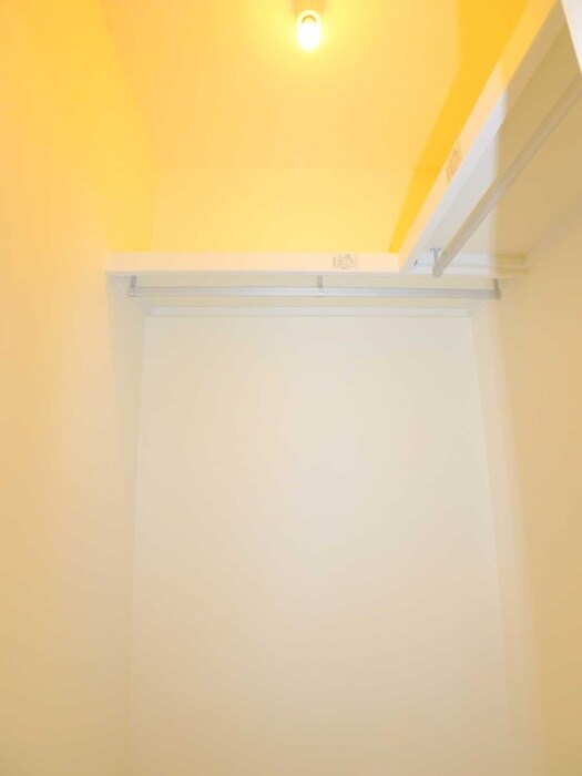 物件内観写真12　(収納)