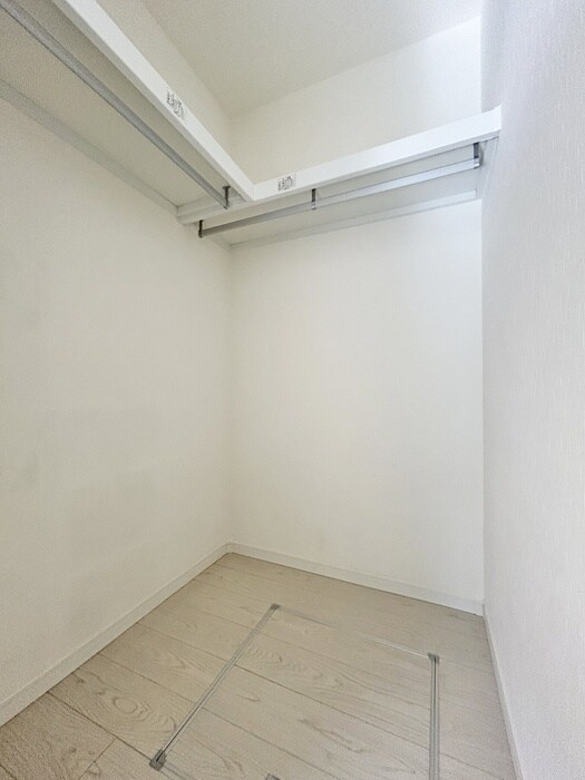 物件内観写真12　(収納)