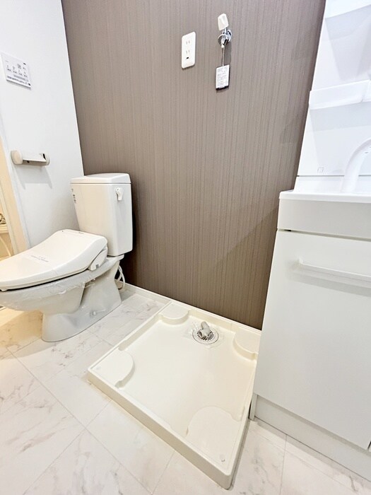 物件内観写真16　(洗濯機置場)