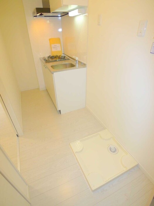 物件内観写真18　(洗濯機置場)