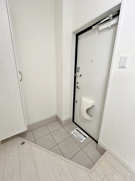 物件内観写真18　(玄関)