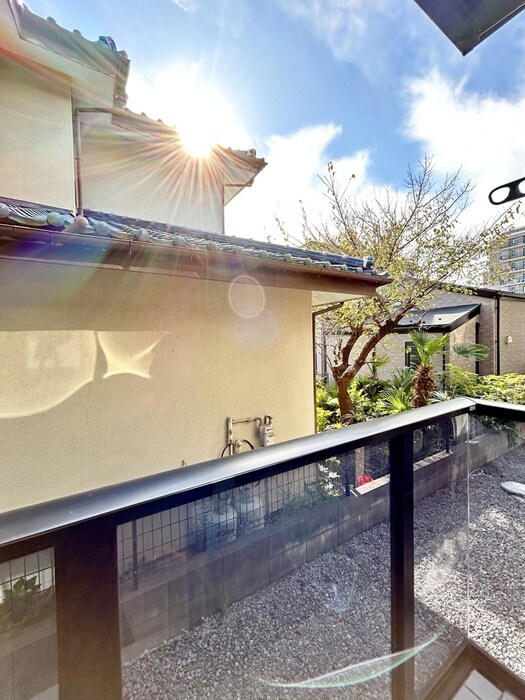 物件内観写真20　(室内からの展望)