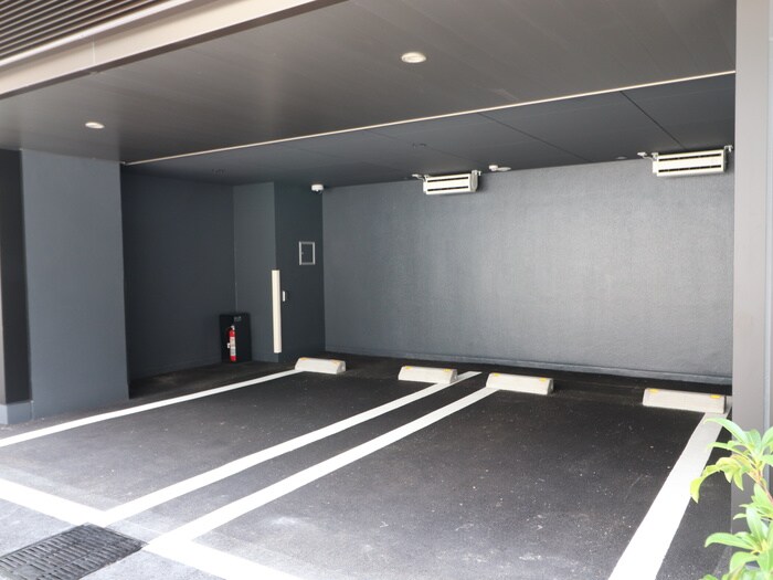 プラウドフラット虎ノ門の駐車場