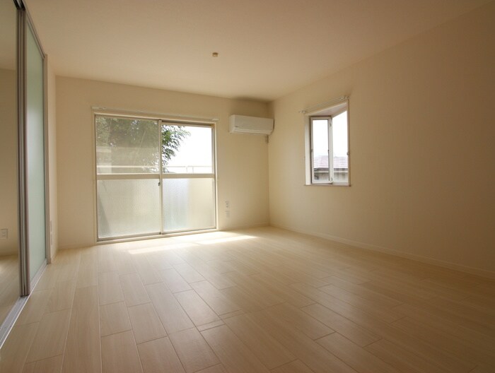 物件内観写真5　(廊下)