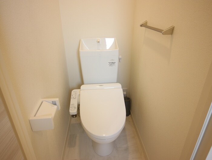 物件内観写真10　(トイレ)