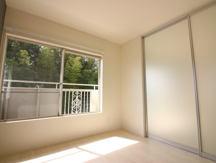 物件内観写真11　(居室)