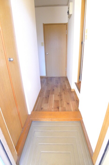物件内観写真19　(玄関)