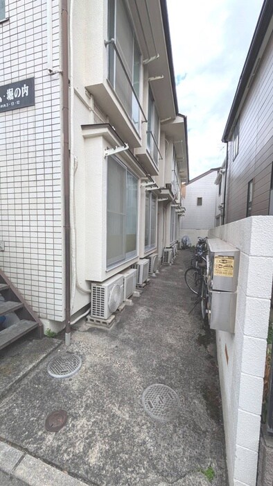 物件外観写真5　(エントランス部分)