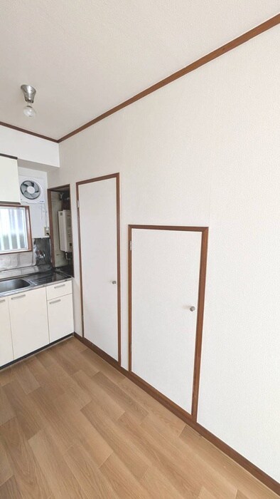 物件内観写真17　(収納)