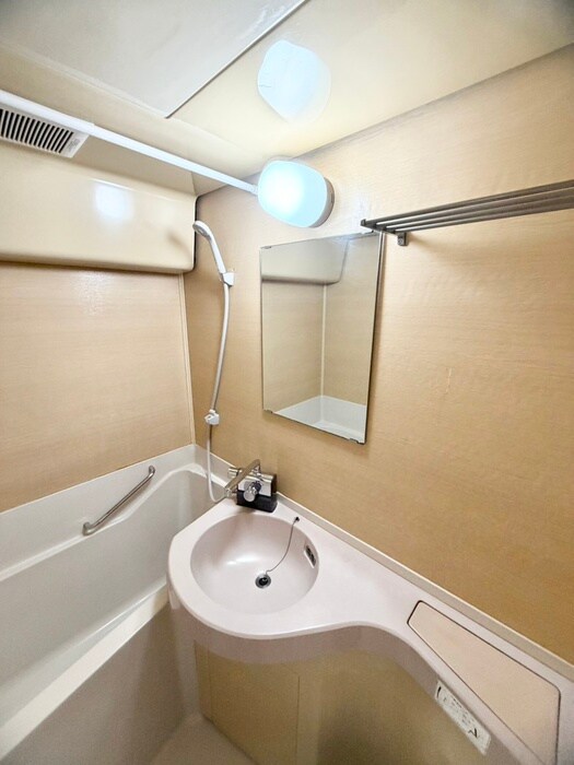 物件内観写真10　(洗面)