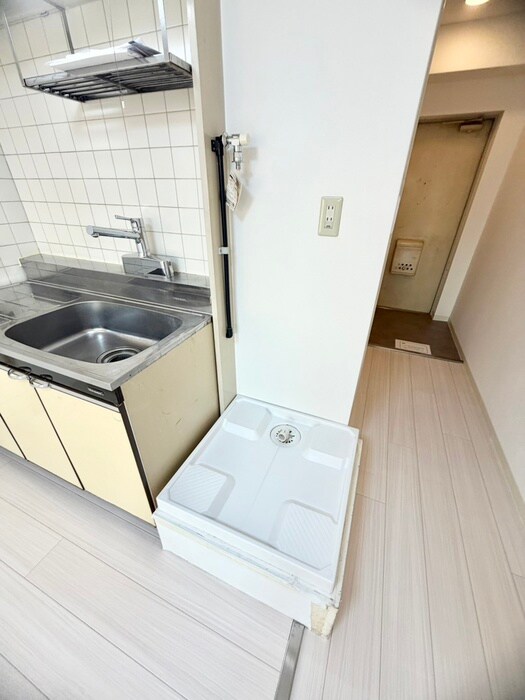 物件内観写真13　(洗濯機置場)