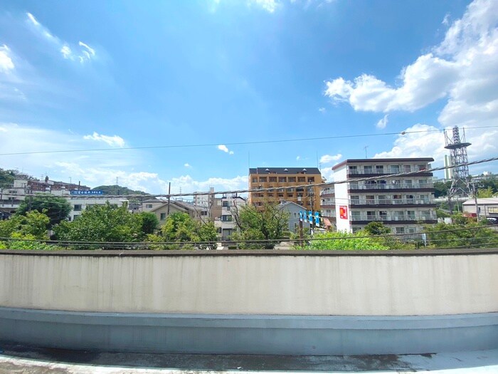 物件内観写真16　(室内からの展望)