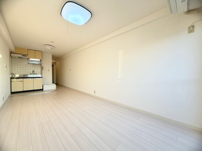 物件内観写真18　(居室)