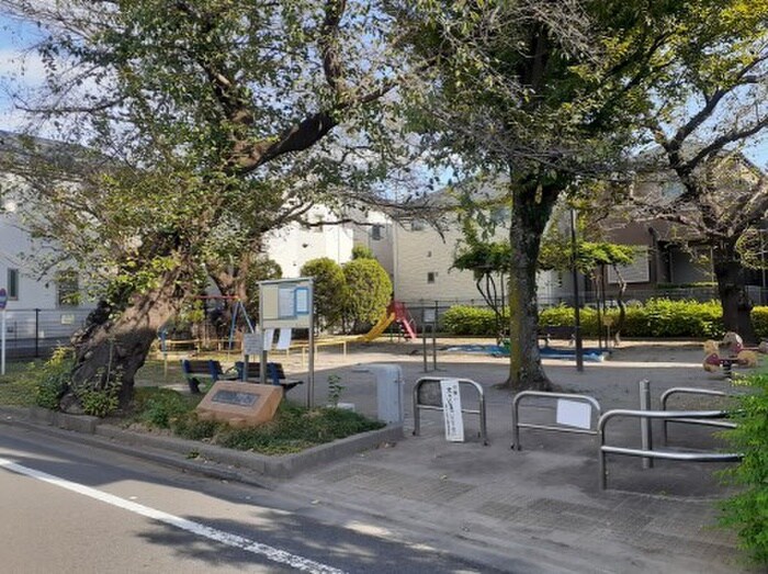 物件外観写真3　(周辺環境)