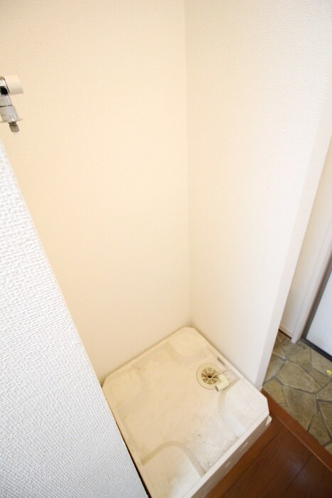 物件内観写真20　(洗濯機置場)