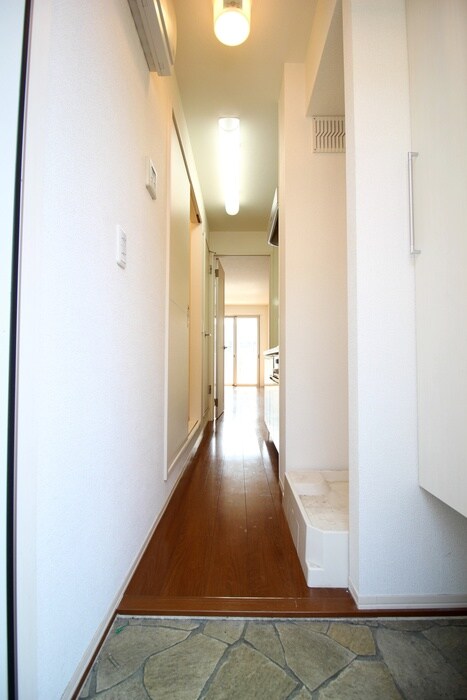 物件内観写真21　(廊下)