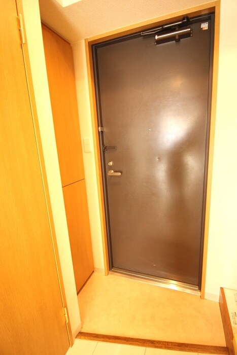 物件内観写真10　(玄関)