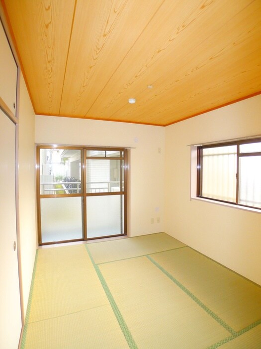 物件内観写真8　(居室)