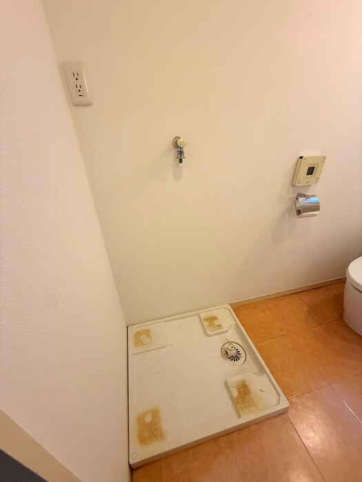 物件内観写真20　(洗濯機置場)