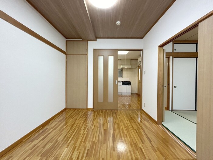 物件内観写真8　(居室)