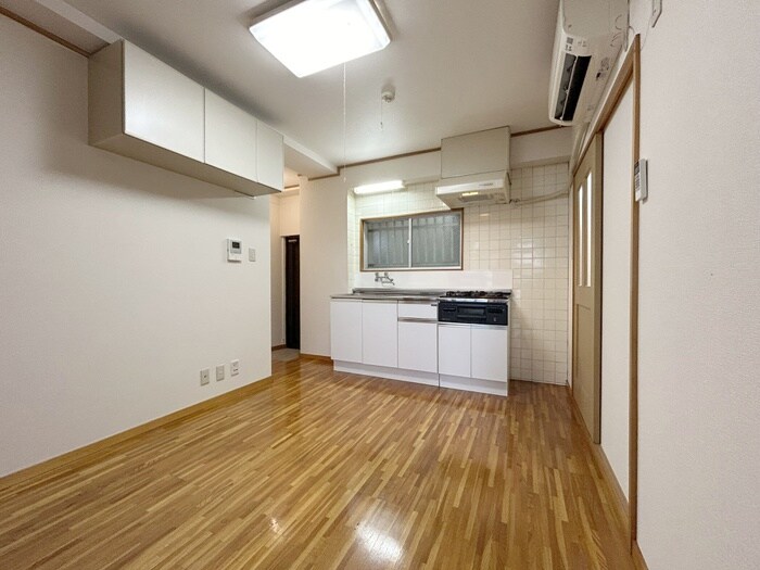 物件内観写真10　(居室)