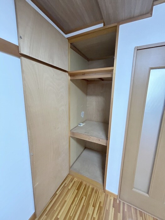 物件内観写真11　(収納)