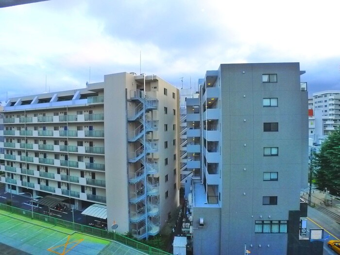 物件内観写真19　(室内からの展望)