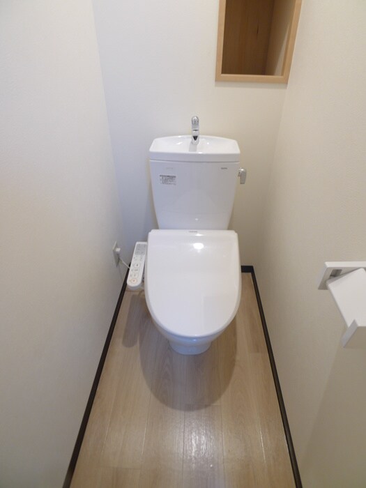 物件内観写真8　(トイレ)