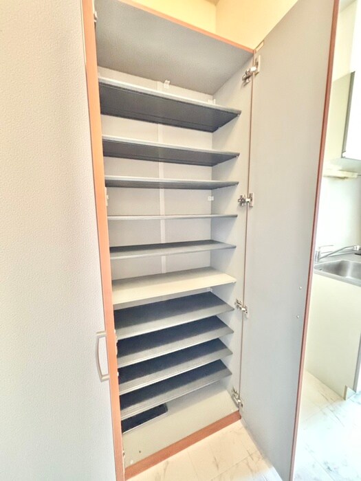 物件内観写真16　(靴箱)