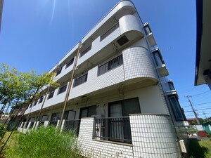 ファミ－ルみかど外観写真