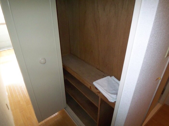 物件内観写真6　(収納)