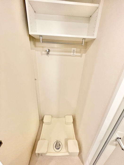 物件内観写真9　(洗濯機置場)