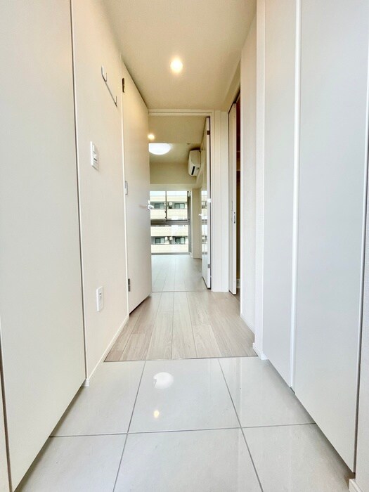 物件内観写真18　(玄関)