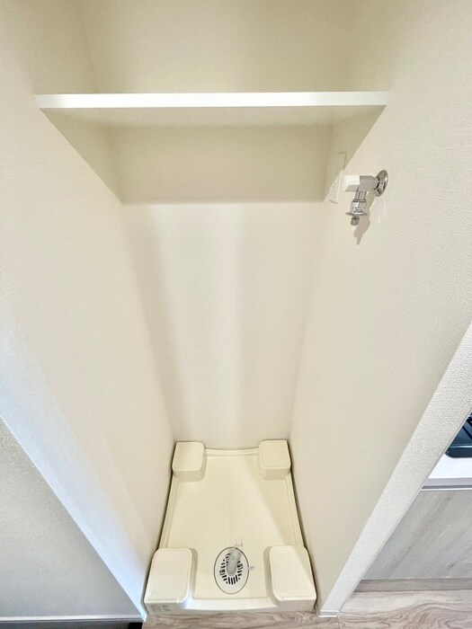 物件内観写真14　(洗濯機置場)